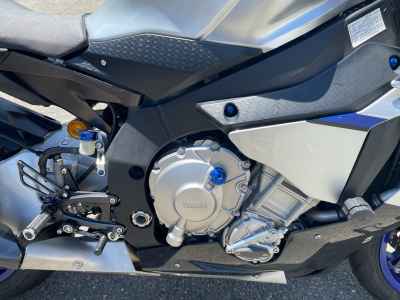Yamaha YZFR1M 2016
