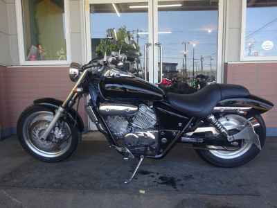 Honda Magna S