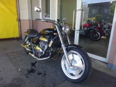 Honda Magna S