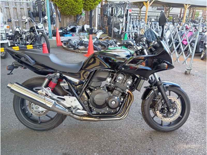 Honda CB400 Super Boldor 2020
