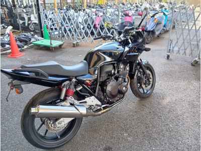 Honda CB400 Super Boldor 2020