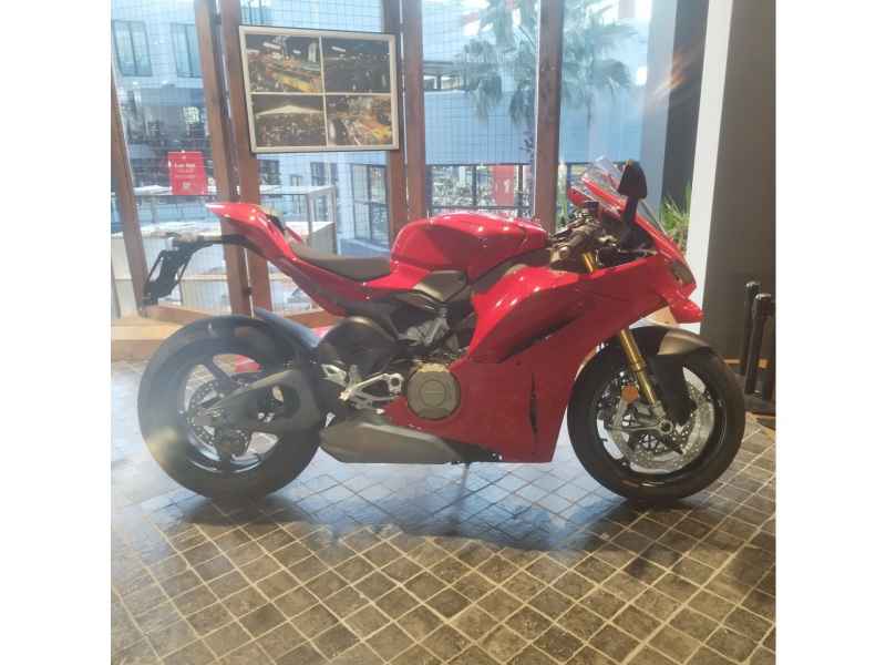 Ducati Panigale V4S 2026