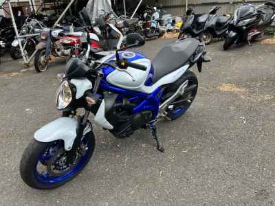 Suzuki Gladius SFV400 2012