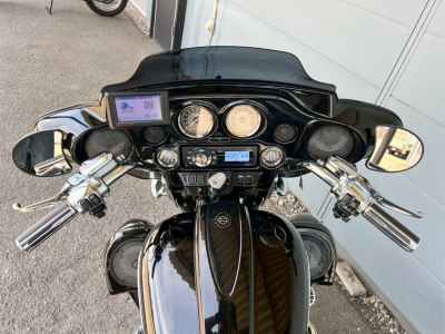 Harley-Davidson ｰFLH 2010