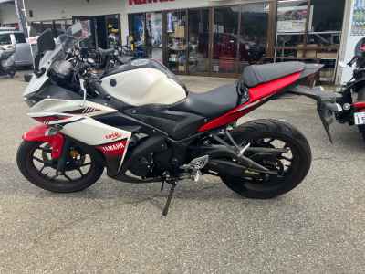 Yamaha YZFR25
