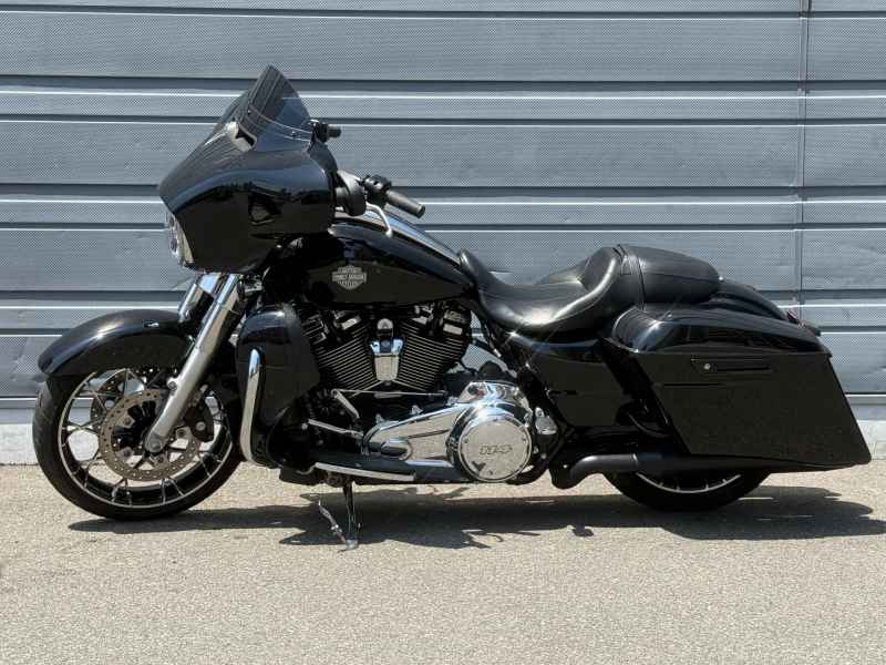 Harley-Davidson ｰFLH 2023