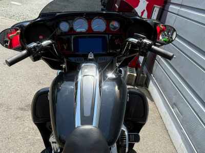 Harley-Davidson ｰFLH 2023