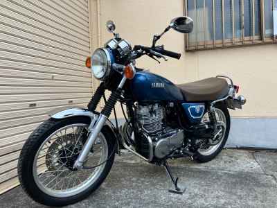 Yamaha SR400 2020