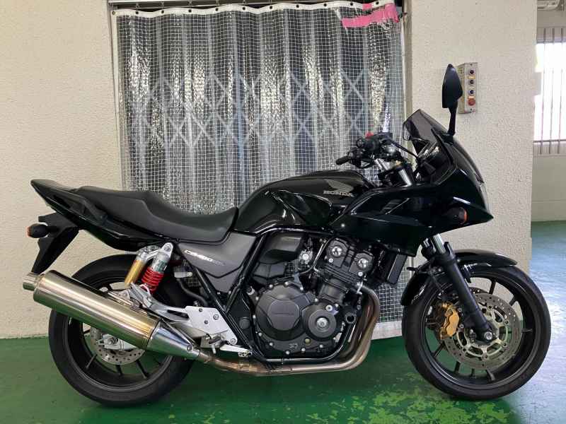 Honda CB400 Super Boldor 2018