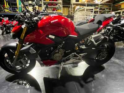 Ducati Streetfighter V4S 2022