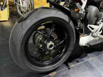 Ducati Streetfighter V4S 2022