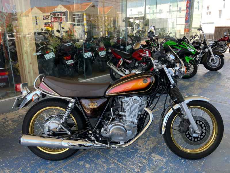Yamaha SR400 2019