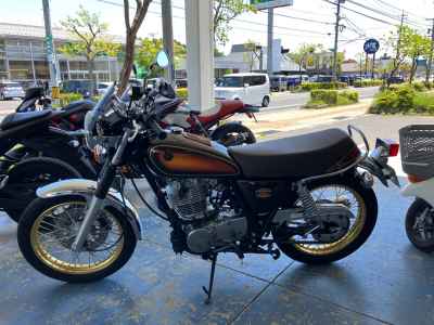 Yamaha SR400 2019