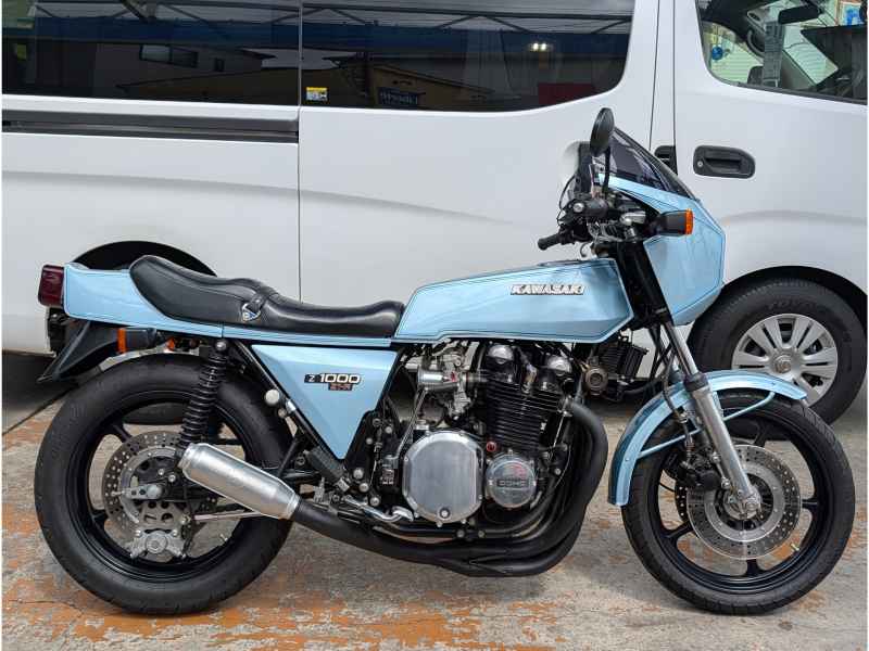 Kawasaki Z1 900 Super Four 2011