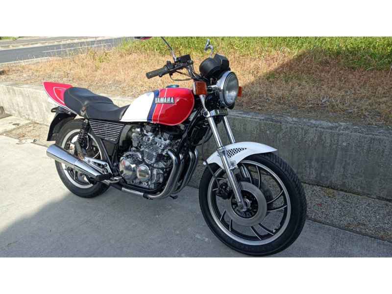 Yamaha XJ550