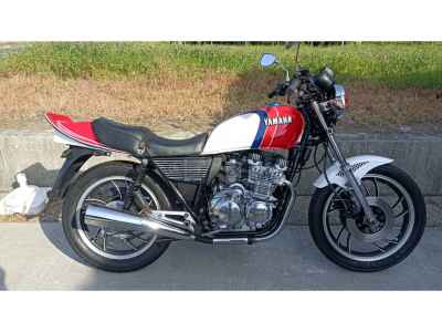 Yamaha XJ550