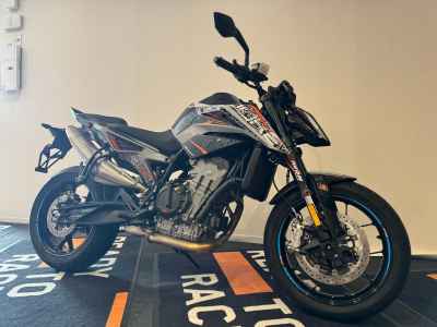 KTM 790 Duke 2024
