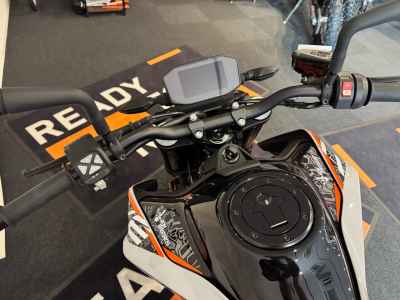 KTM 790 Duke 2024
