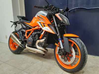 KTM 1290 Super Duke R Evo