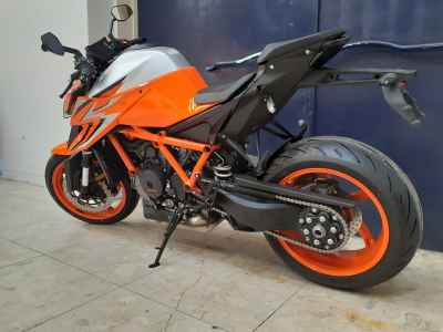 KTM 1290 Super Duke R Evo