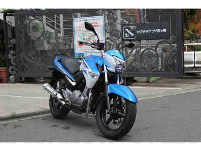 Suzuki GSR250
