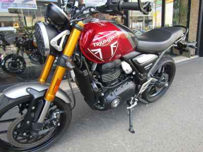 Triumph Speed 400 2024
