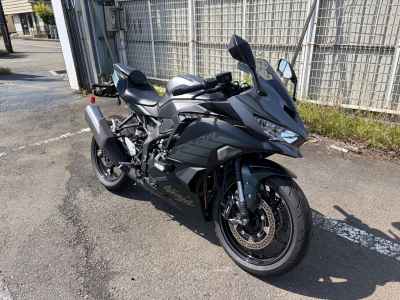 Kawasaki Ninja ZX 4R SE 2025