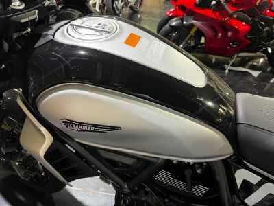 Ducati Scrambler Icon 2024