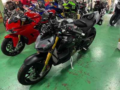 Ducati Streetfighter V4S 2024