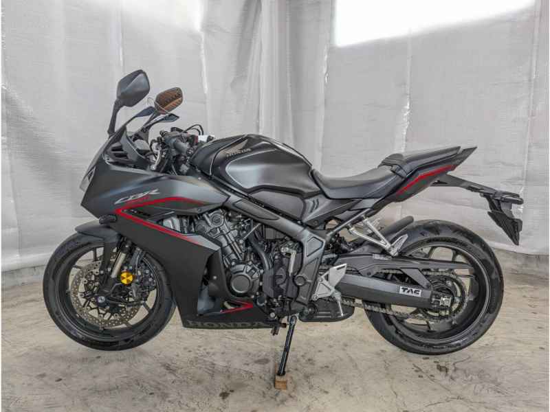 Honda CBR650R 2025