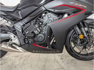Honda CBR650R 2025