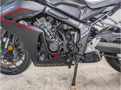 Honda CBR650R 2025