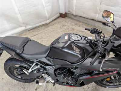 Honda CBR650R 2025