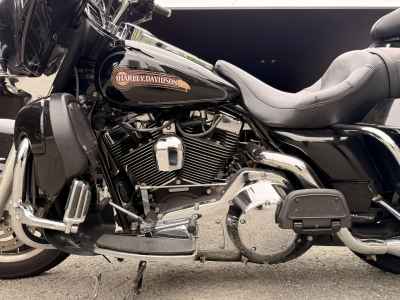 Harley-Davidson ｰFLHT 2006