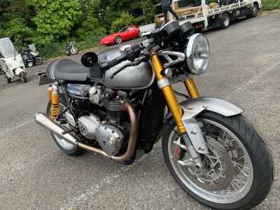 Triumph Thruxton 1200R