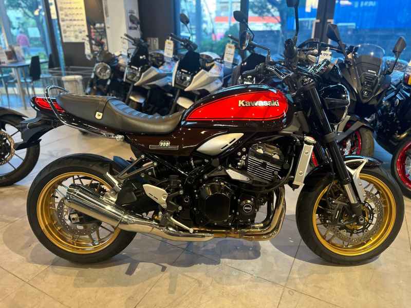 Kawasaki Z900RS 2022