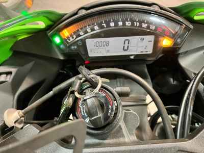 Kawasaki Ninja ZX 10R
