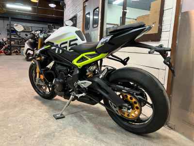 Triumph Street Triple 2023