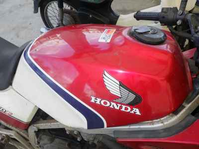 Honda VF750F