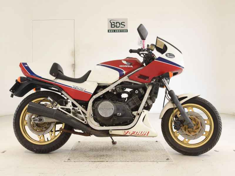 Honda VF750F