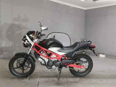 Honda VTR250 2011