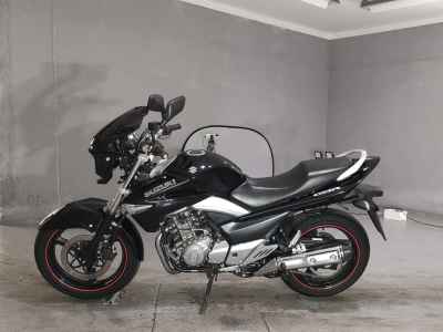 Suzuki GSR250