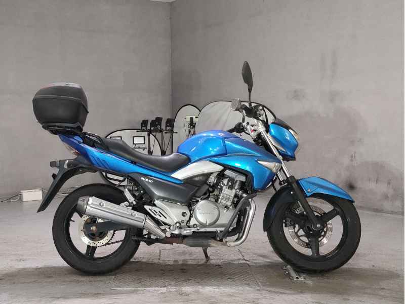 Suzuki GSR250