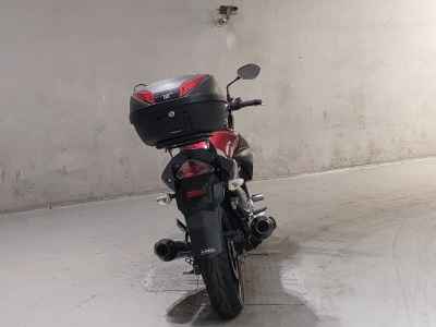 Suzuki GSR250