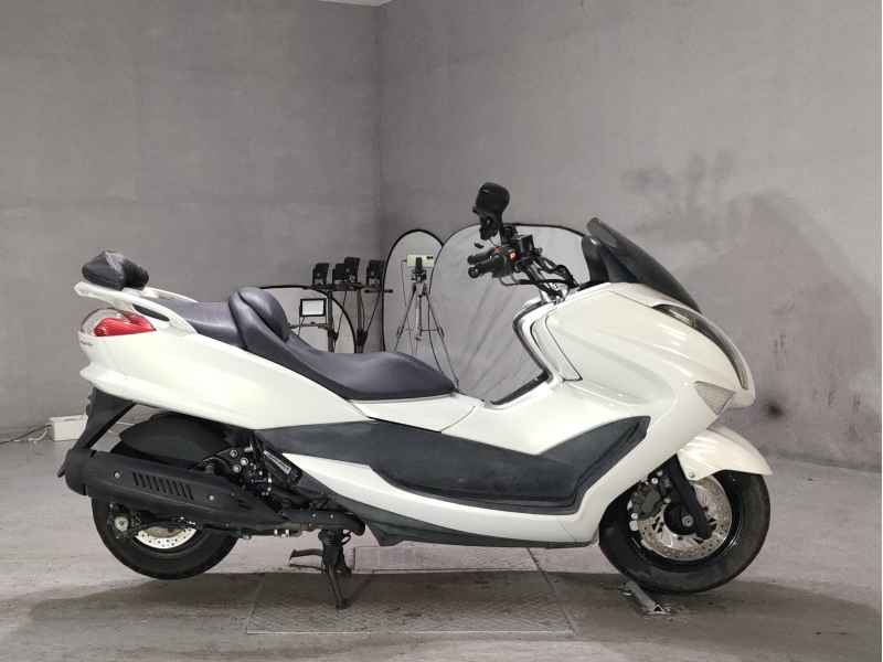 Yamaha Majesty 250