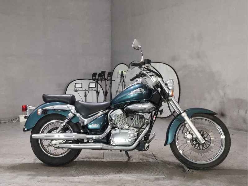 Suzuki Intruder 250LC