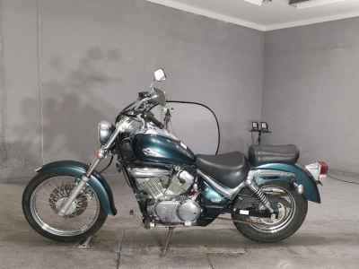 Suzuki Intruder 250LC