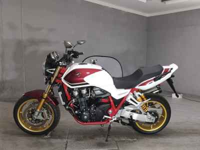 Honda CB1300SF 2024
