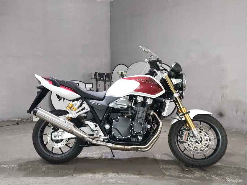 Honda CB1300SF 2025