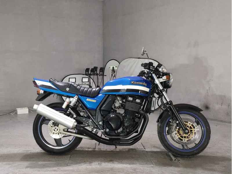 Kawasaki ZRX400